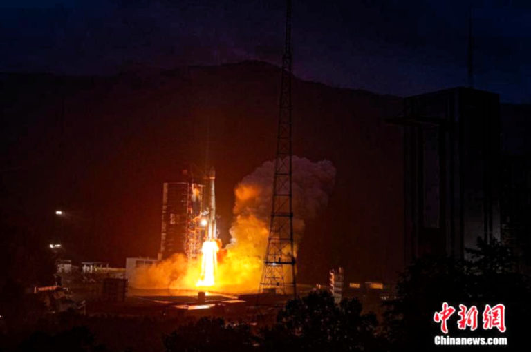 China Launches the APSTAR-6D Satellite