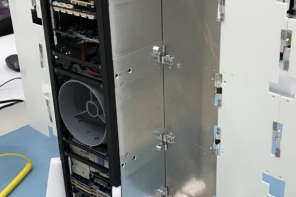 Vega launcher's fuel-free CubeSats to keep formation with wings