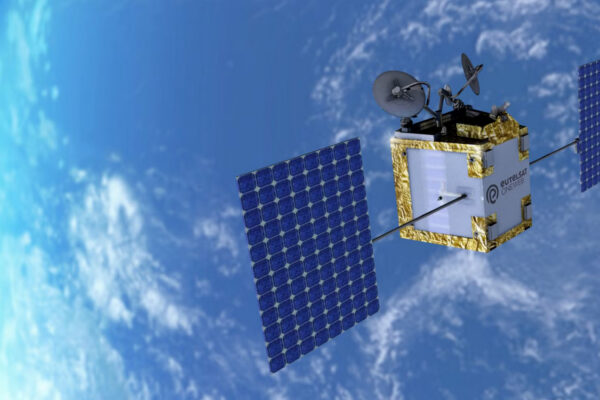 Eutelsat selects Airbus Defence and Space to build OneWeb LEO constellation extension