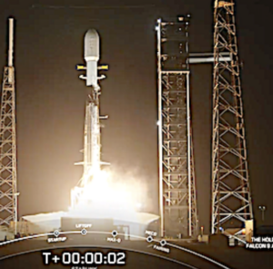 SpaceX's midnight launch of Starlink Group 6-73 smallsats