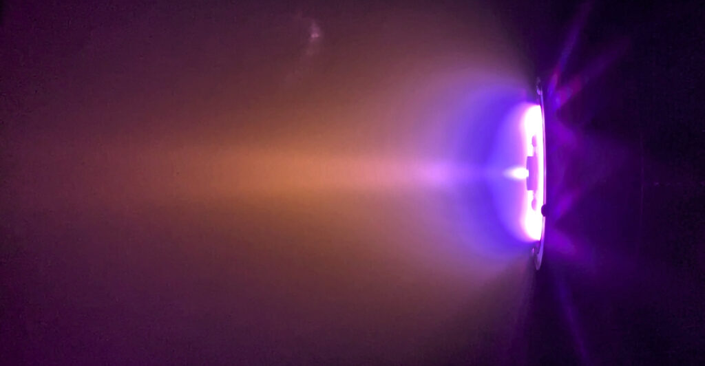 Muon SpaceのStarlight™ホール効果スラスタシステム