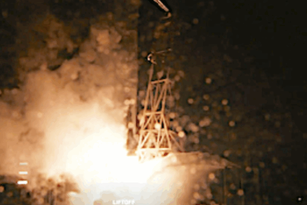 SpaceX launches 24 smallsats of Starlink Group 17-7 on foggy California night