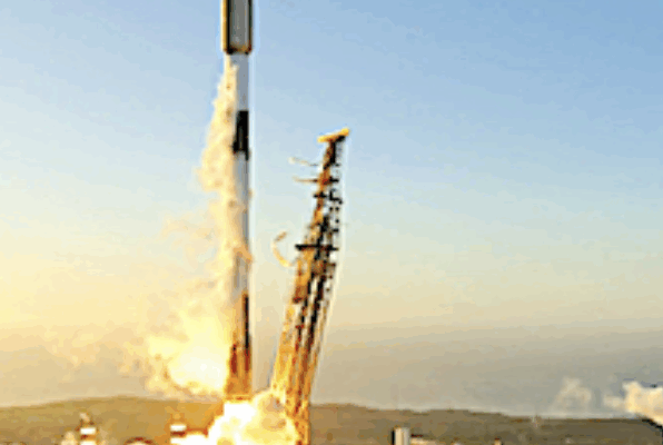 Falcon 9 launches 28 smallsats as Starlink Group 11-21 soars on Monday from sunny California