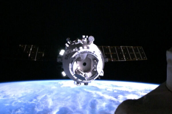 China's Shenzhou 22 rescue ship arrives at Tiangong